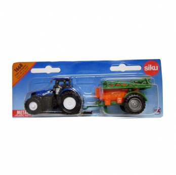 Трактор New Holland с опрыскивателем